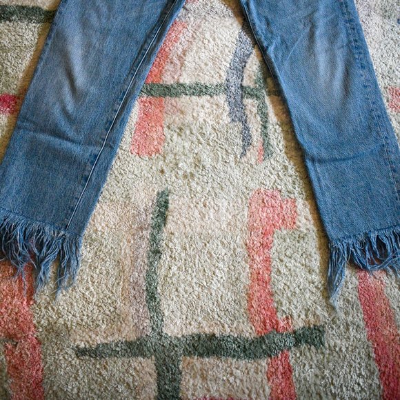 Vintage Crop Jeans - Picture 2 of 8
